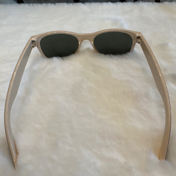 Ray-Ban RB2132 New Wayfarer Square - Picture 4 of 4